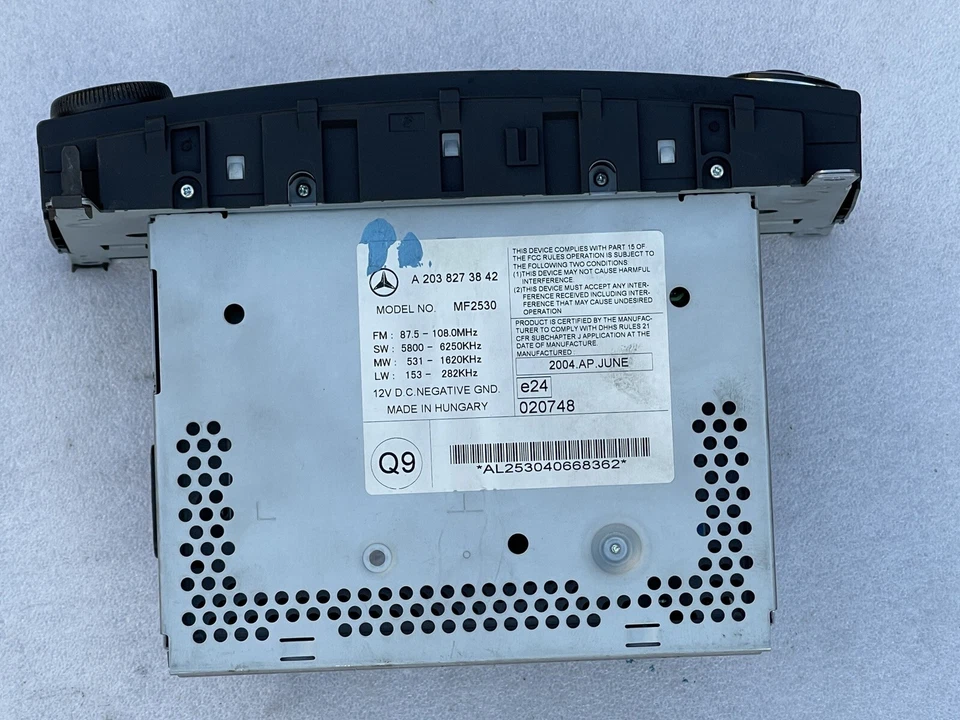 Mercedes C-Klasse W203 Radio CD Autoradio A2038273842 MF2530 Original - Bild 4 von 4