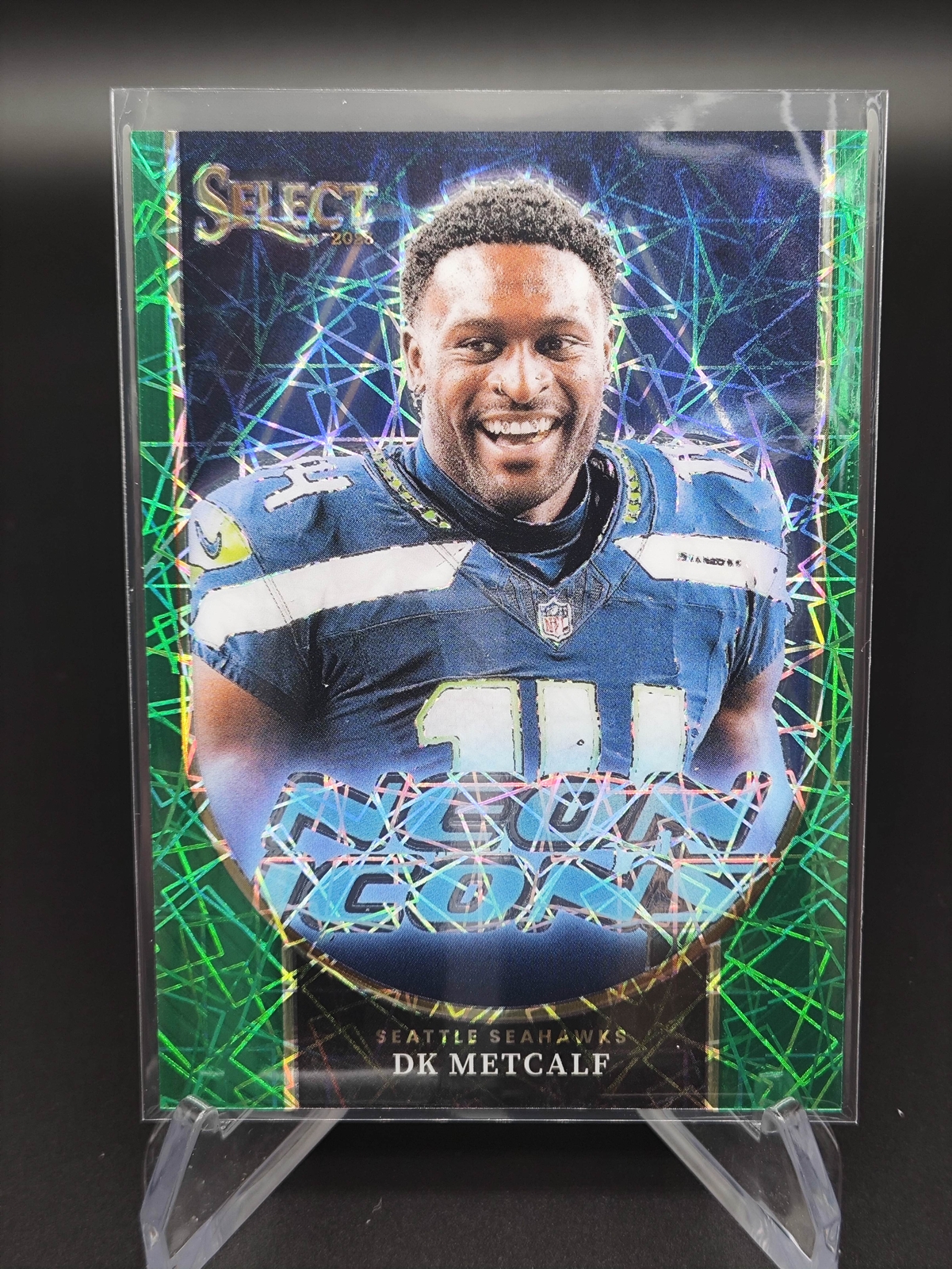 DK METCALF NEON ICONS 5/5 GREEN 2023 Panini Select Football [dbb47