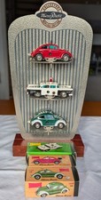 Schuco, Spiel Nutz Display mit 3 Micro Racer VW Käfer, Ford Police, Einsatzfahrz