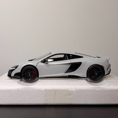 1:18 AUTOart McLaren 675LT Silica White RARE 76046