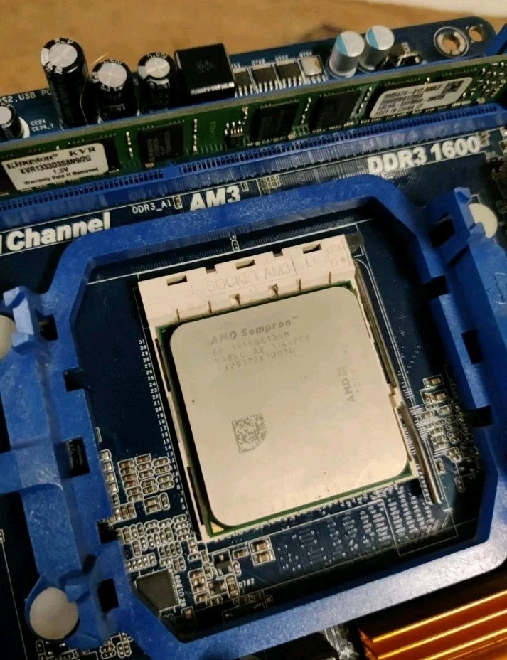 Scheda Madre mATX ASROCK N68-GS3 UCC motherboard SOCKET AM3 DDR3 PCIe PCI + CPU✅ - Immagine 4 di 4