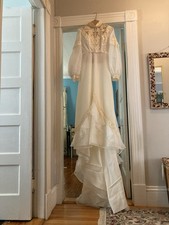 vintage victorian wedding dress Lace Details Sheer Sleeves Size Small