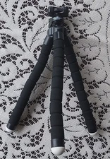 Ubeesize Tripod for Camera Great Condition