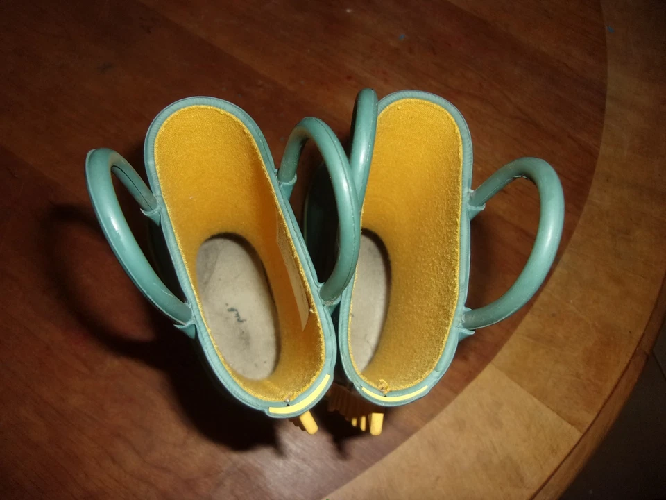 Target Rubber Rain Boots Dinosaur Green w handles toddler sz 6 - Image 4 of 4