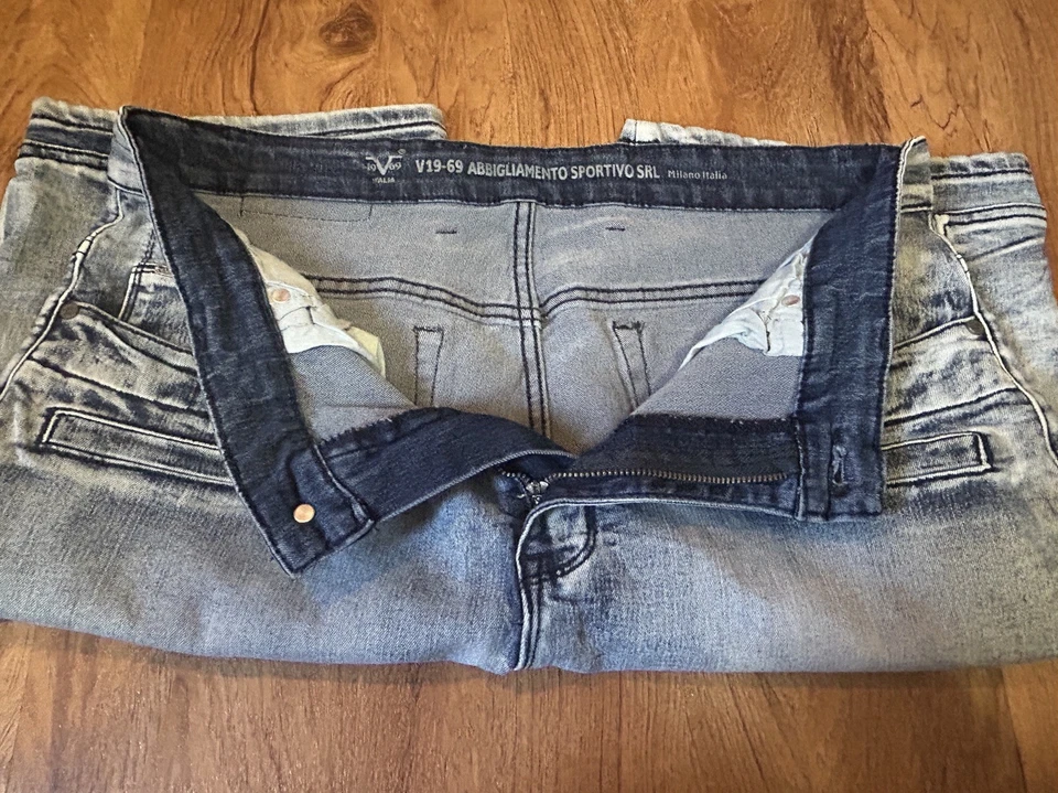 Versace 19v69 Abbigicatedo Sportivo SRL Италия кислотная стирка джинсовые шорты размер 36 мужские - Изображение 3 из 4