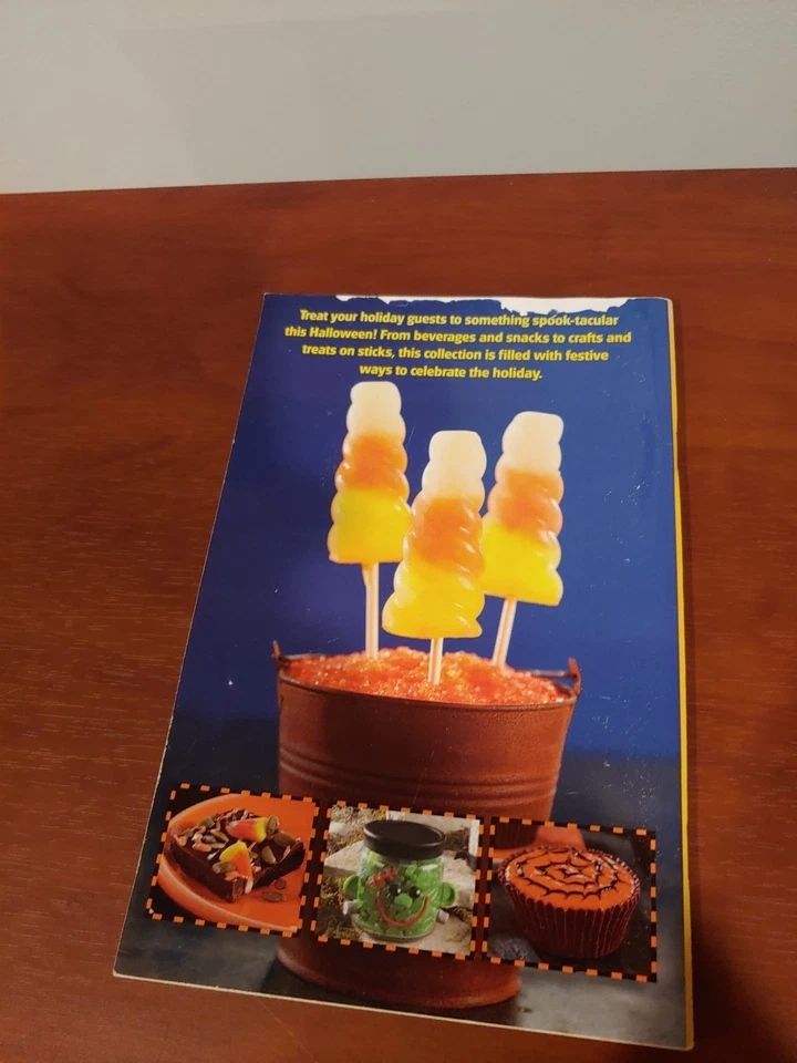 Very Scary Pil Halloween October 2011 Magazine Bakebook - Image 2 of 4