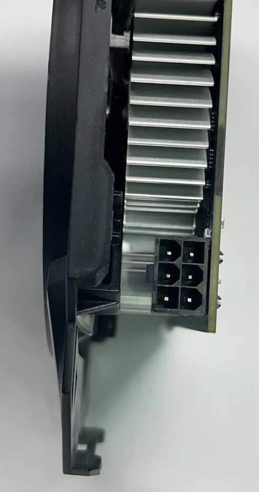 Gigabyte NVIDIA GeForce GTX 750 GV-N750oc-2GI DDR5 PCI-E HDMI DVI Graphics card - Image 3 of 4