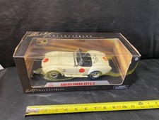Shelby Cobra 427S/C Ford Carroll Shelby 1:18 diecast car #11 White