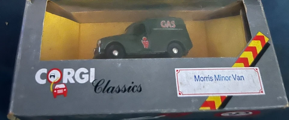 Три Corgi Classics Morris Minor Van Ford Популярный Bedford Калифорния - Изображение 2 из 4