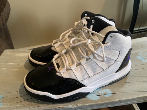 Nike Jordan Max Aura GS Basketball 
