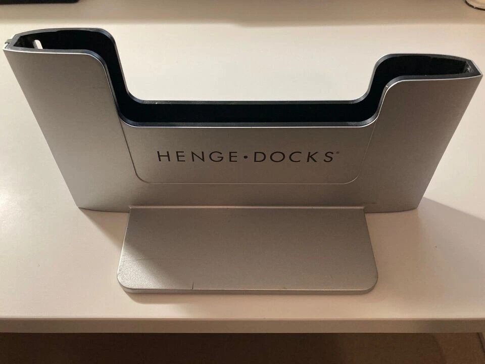 Genuine Henge Dock HD04VA15MBPR for Mid-2015 15-inch Apple MacBook Pro Retina - Image 2 of 4