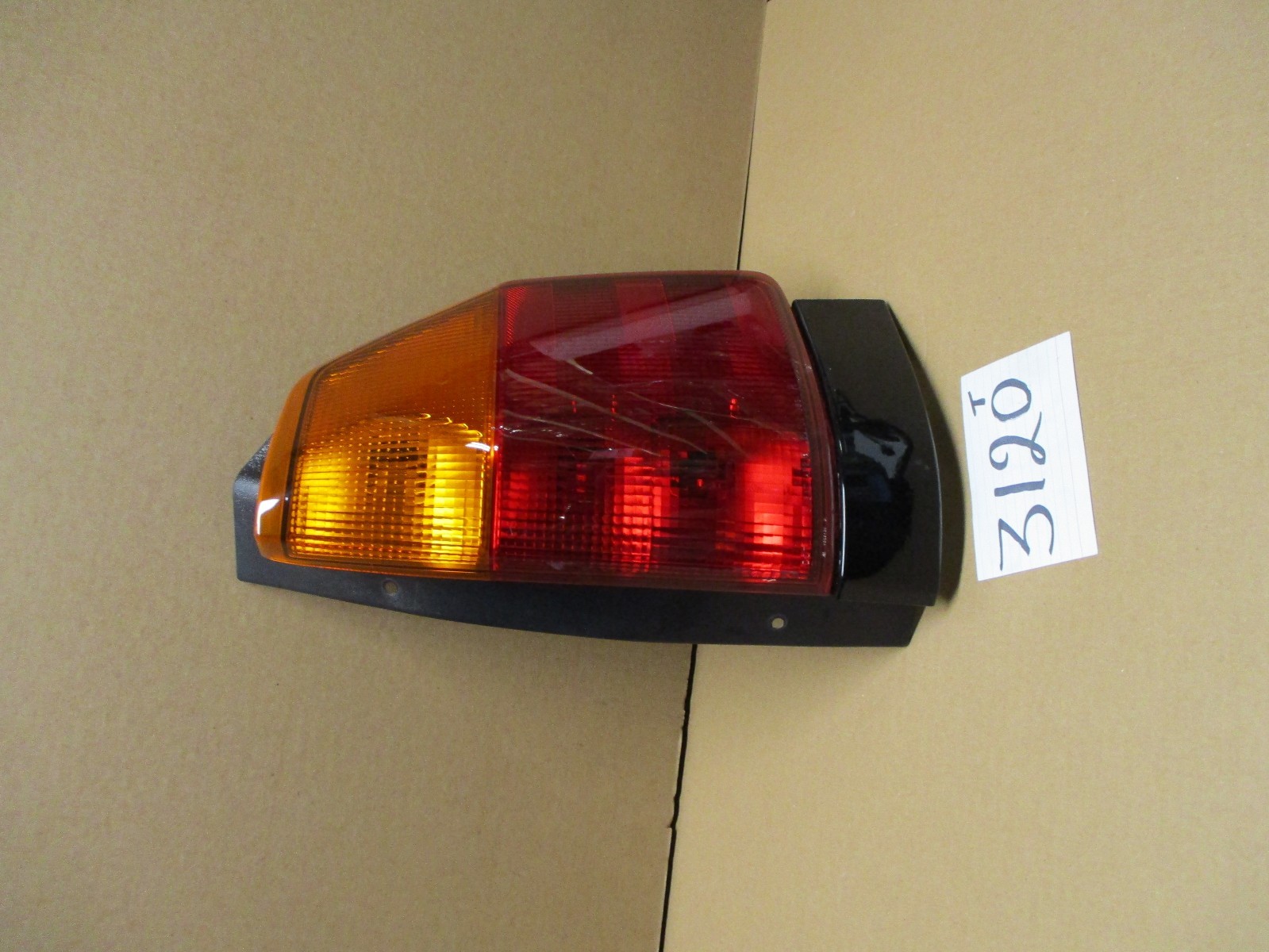 02 03 04 05 06 07 08 09 Envoy PASSENGER Side Tail Light Used Rear Lamp #3120-T 