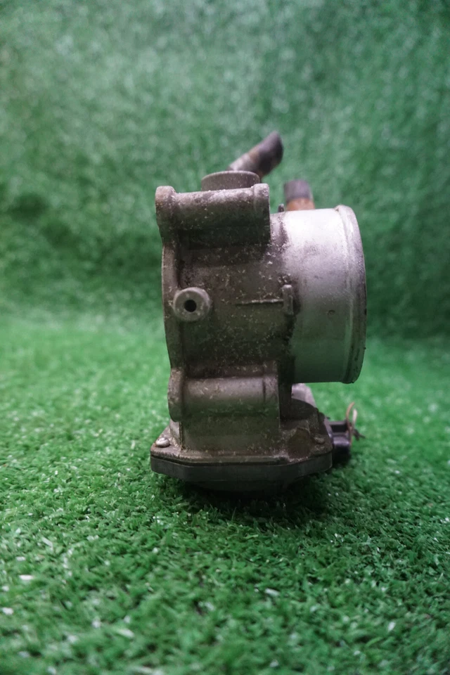 2017 HYUNDAI ELANTRA 2.0L THROTTLE BODY OEM 351002E000 Foto 4 de 4