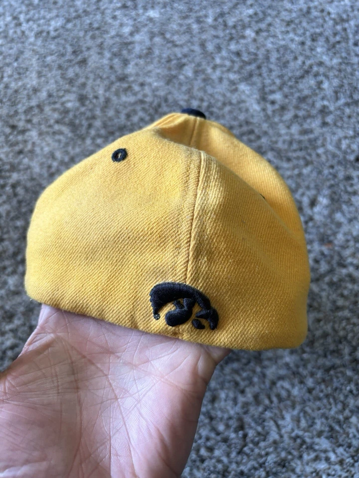 Y2K Iowa Hawkeyes Zephyr Z Fit Hat Cap M/L NCAA Cap - Image 4 of 4