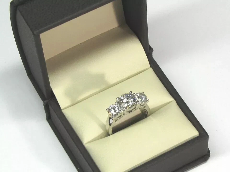 3 Ct Round-Cut VS1/G Lab Grown Diamond Three Stone Wedding Ring 14k White Gold - Image 2 of 4