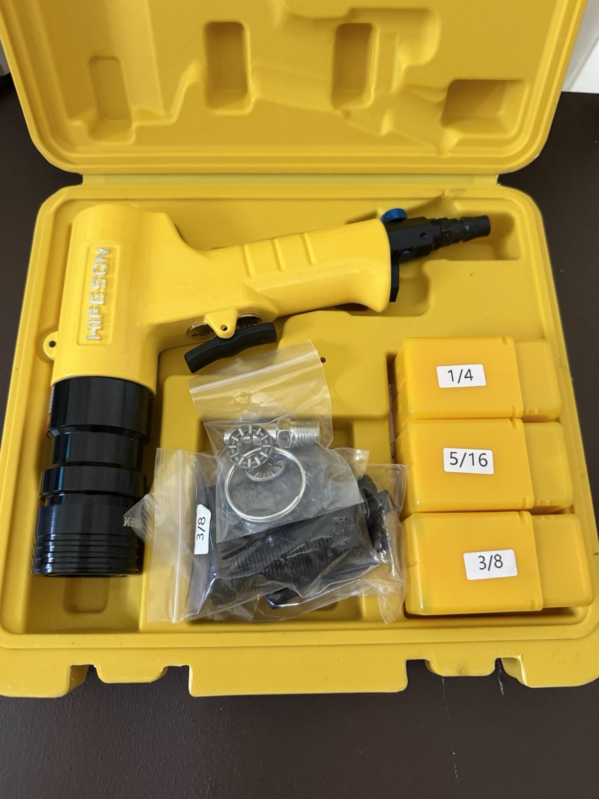 HIFESON Pneumatic Rivet Nut Gun with 1/4 & 5/16 & 3/8 Self-Locking Head Gun