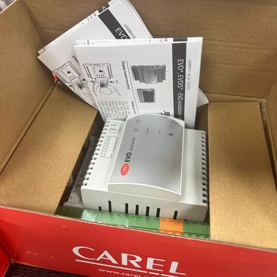 1PC Brand New Ones CAREL Temperature Controller EVD0000E50