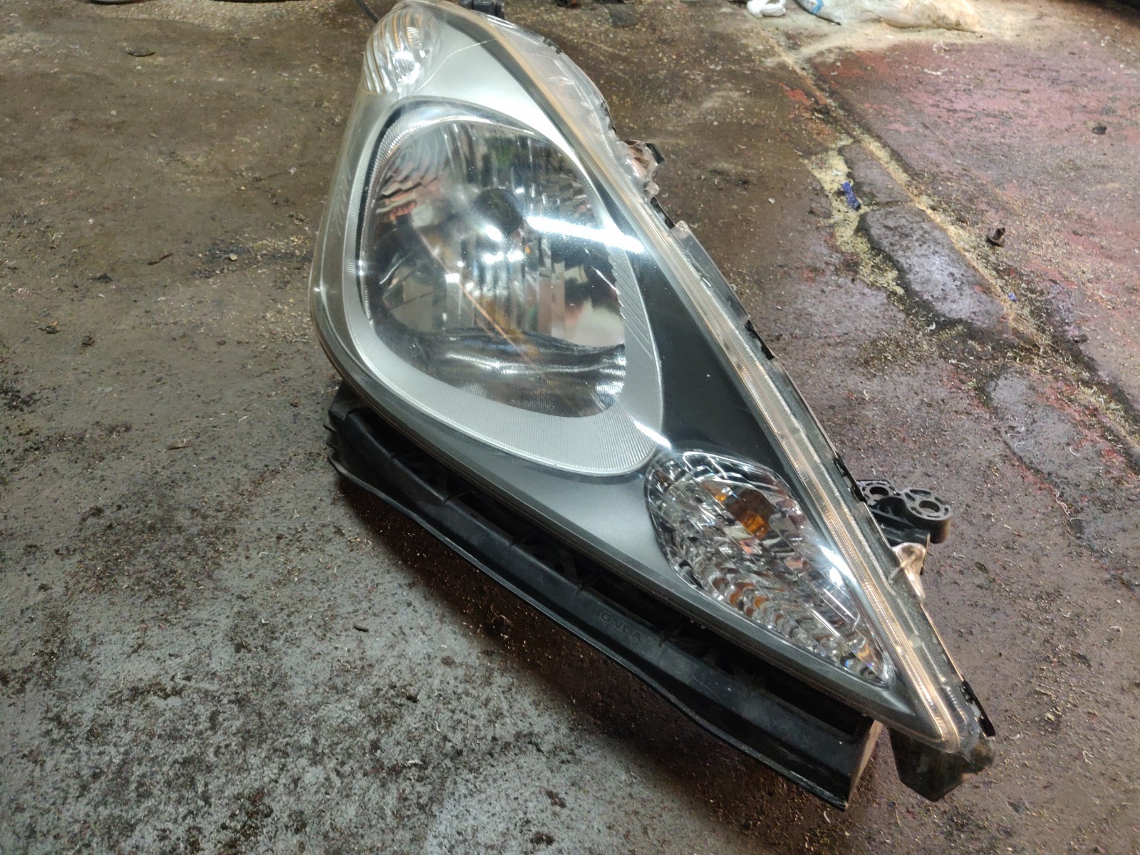 Honda Jazz Mk3 2009-2015 Drivers Side Headlight Right Hand Halogen