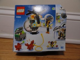 LEGO DC Super Hero Girls: Bumblebee Helicopter (41234) DAMAGED BOX