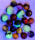20 Assorted Jabo Classic Marbles.  MOSTLY PEEWEES.  Some UV Reactive.  Lot 0173 — photo 3