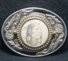 XC25107 VINTAGE 1970s  NATIVE AMERICAN INDIAN CHIEF  ARTWORK MENS BELT BUCKLE