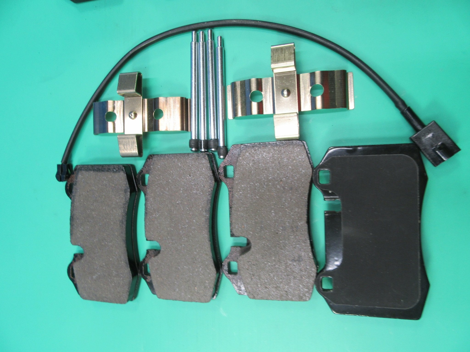 Maserati GranTurismo Quattroporte front & rear brake pads low dust