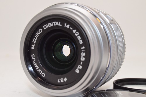 NEAR MINT OLYMPUS PEN Lite E-PL6 white / M.ZUIKO 14-42mm F/3.5-5.6 w/Flash works - Picture 15 of 17
