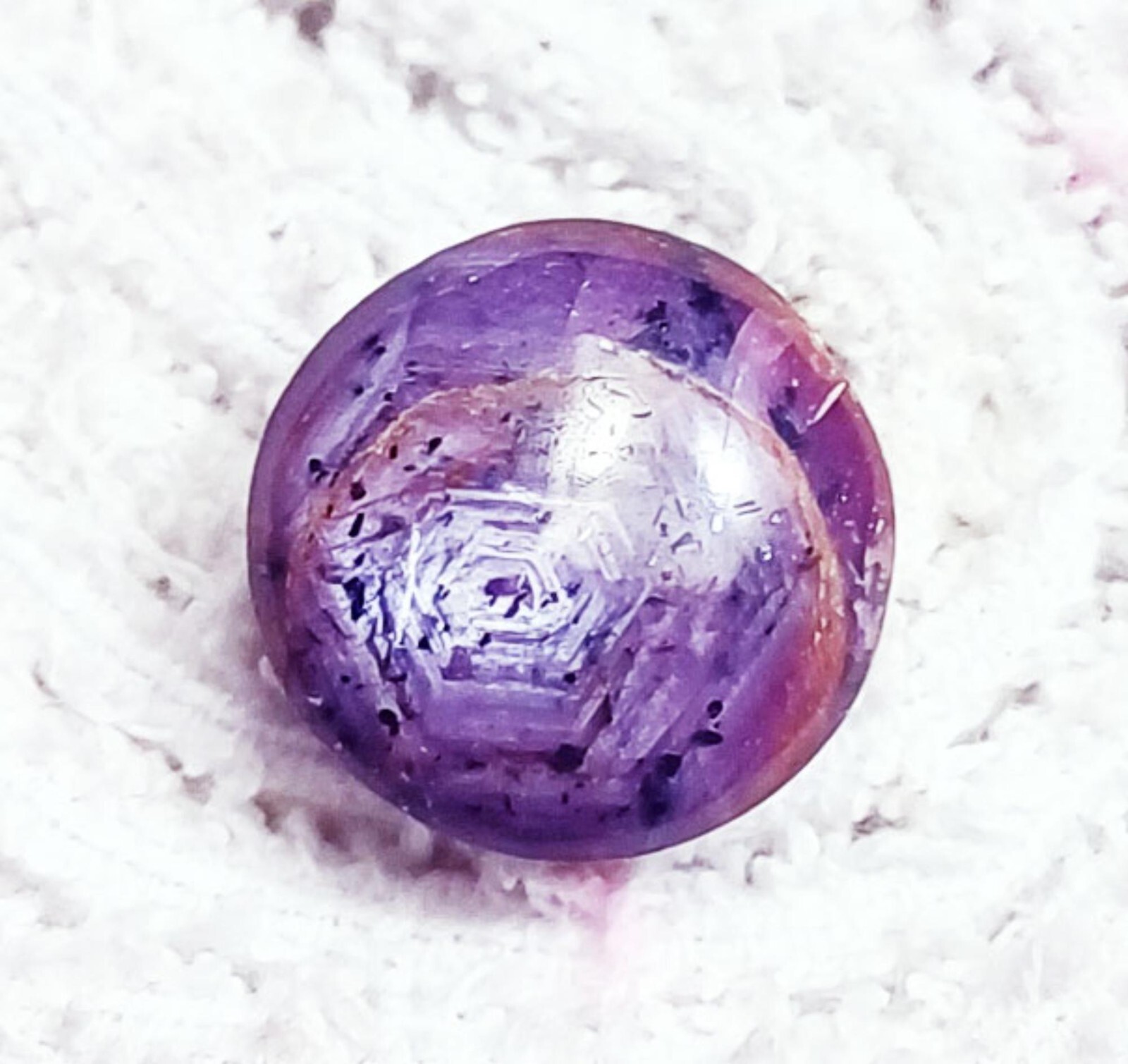 Naturel Arc-en-Ciel Fluorine & Perle Doublet Étoile Carving 12mm