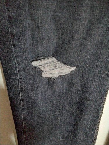 New Signature by Levi Strauss Relaxed Size 46 x 37 fashion distressed Jeans - Picture 11 of 17