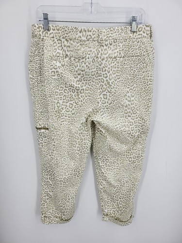Chicos Pants Womens Medium 1 Tan Ivory Animail print Crop Cargo Casual Stretch - Picture 2 of 8