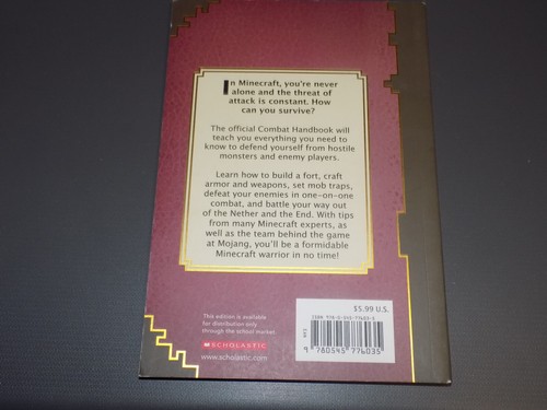MINECRAFT COMBAT HANDBOOK Mojang Game Guide Gaming Scholastic Gamer Book - Picture 2 of 4