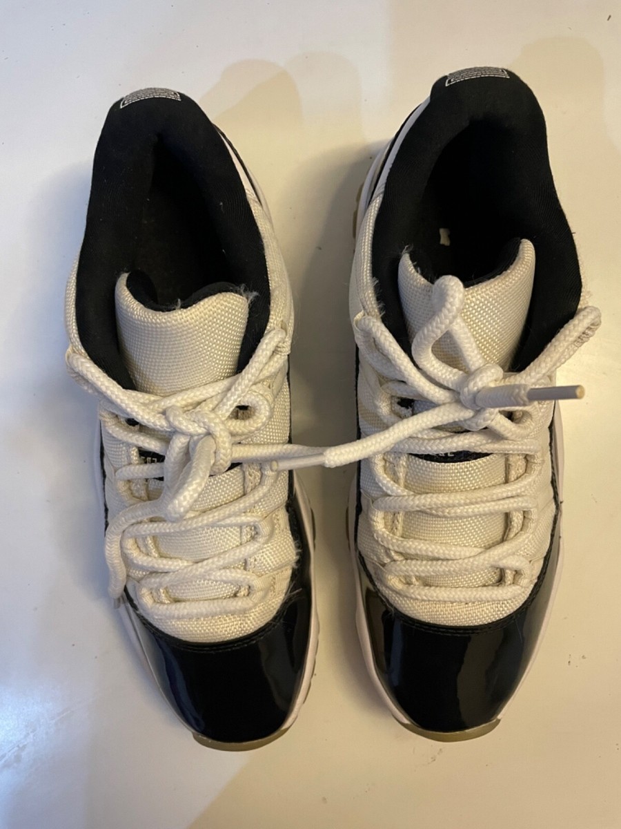Size 8.5US - Nike Air Jordan 11 Retro Low Concord Shoes White