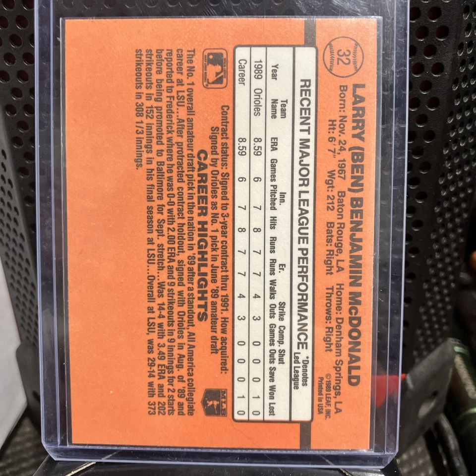 90 Donruss Ben McDonald #32 **ERROR MISPRINT** WRONG MIDDLE NAME!! - Image 3 of 4