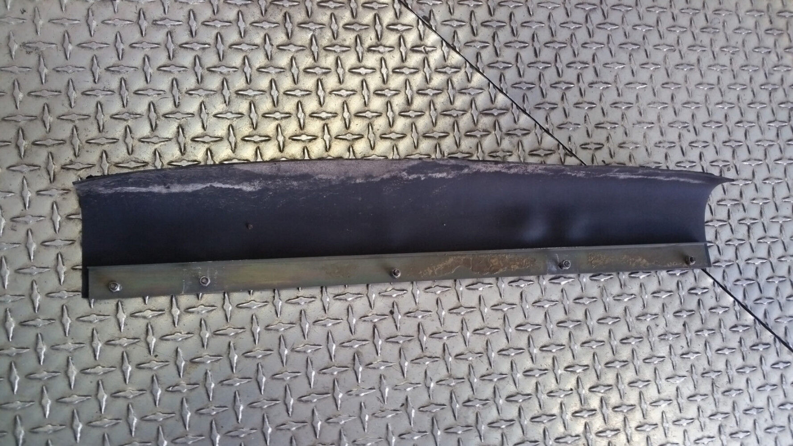 ROLLS ROYCE SILVER SPUR LOWER RADIATOR AIR DAM FLAP