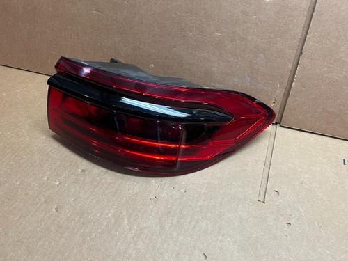 OEM 2020 2021 2022 AUDI A8 S8 LED TAIL LIGHT "HIGH" STYLE OLED RH NICE!! - Picture 4 of 11