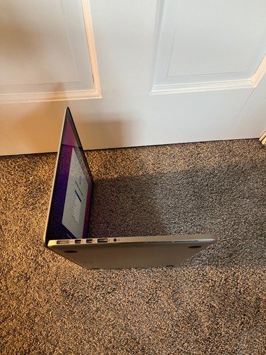 Used MacBook Pro 13" (Early 2015), 2.7GHz Core i5, 8GB RAM, 256GB SSD, 17 Cycles - Picture 2 of 14