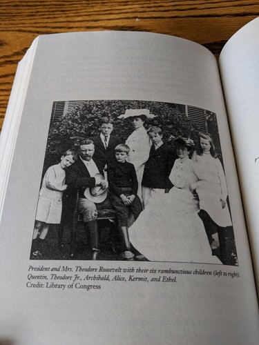 The President's House: A First Daughter Shares the History and Secrets of the - Foto 3 di 5