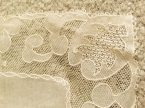 Handmade Irish Carrickmacross Lace Antique Vintage Off White Handkerchief - Picture 3 of 6