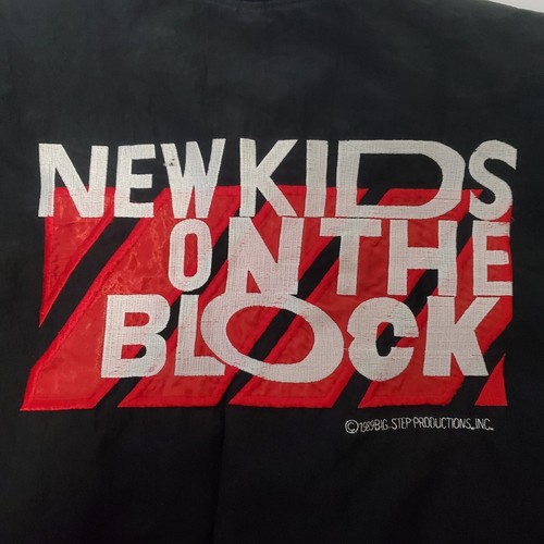 Giacca vintage anni '90 NKOTB nuova per bambini sul blocco 89-90 Hangin Tough World Tour taglia M - Foto 4 di 10