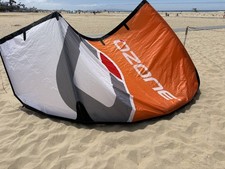 Ozone V6 REO 12m Kitesurfing Kite, great condition.