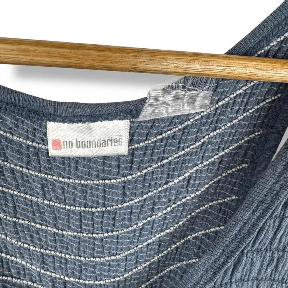 Y2K 2000s Flowy Babydoll 背心上衣女式中号缩褶节日垃圾桶 — 第 4/4 张图片