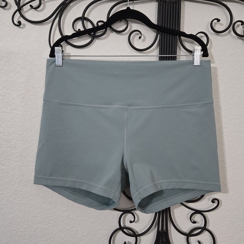 Lululemon Wunder Train Shorts 4" Mintgrün 16 - Bild 1 von 8