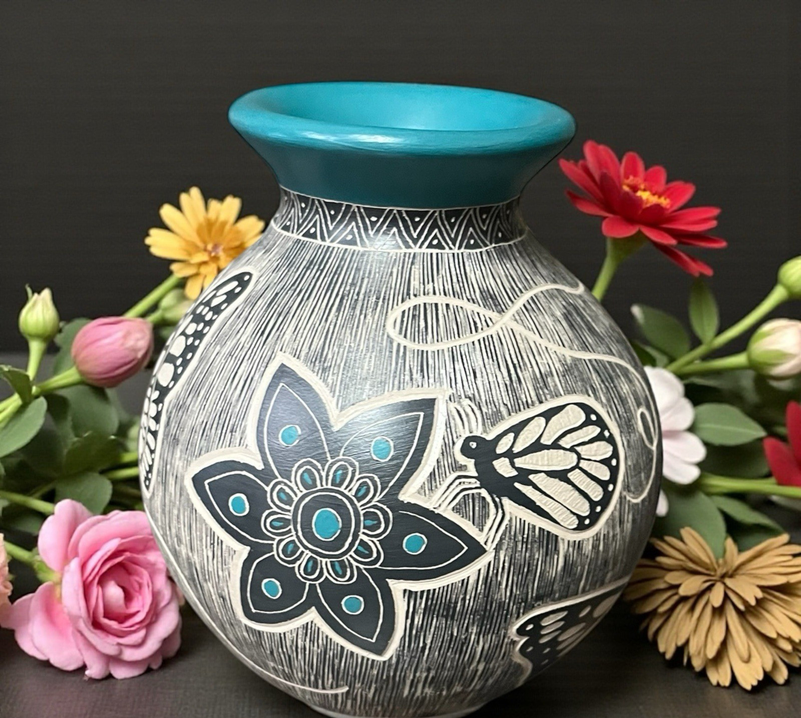 Mata Ortiz Pottery Mariela Tena Hernandez Flowers Butterfly Jar Vase Sgraffito