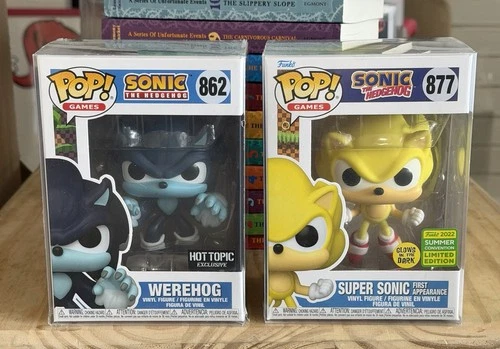 Funko Pop Sonic The Hedgehog Werehog #862 Hot Topic Exclusive & Super Sonic #877
