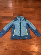 L.L.Bean Kids' Trail Model Rain Jacket in a colorblock blue design 10/12