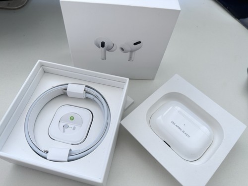 Apple AirPods Pro 1. Gen mit Kabellosem Ladecase - in OVP Magsafe Lightning