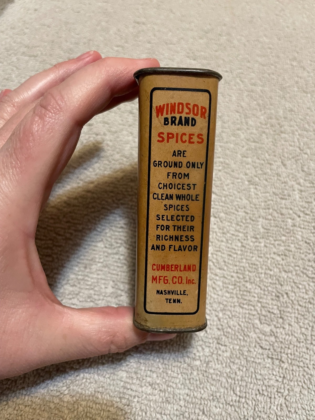 VTG  Windsor Brand Cloves Paper Body Metal Top and Base Spice Tin 2 ounces TN