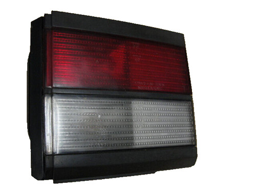 VW Passat B3 Kombi 35i Rückleuchte 0086046 Rücklicht innen links 333945107