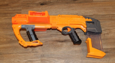 NERF DOOMLANDS ダブルディーラー 新品 NERF Doomlands Double Dealer 2169 Fires Two Darts At Once Hasbro