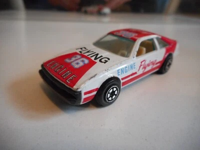 Yatming Toyota Celica en blanc/rouge - Photo 1/2